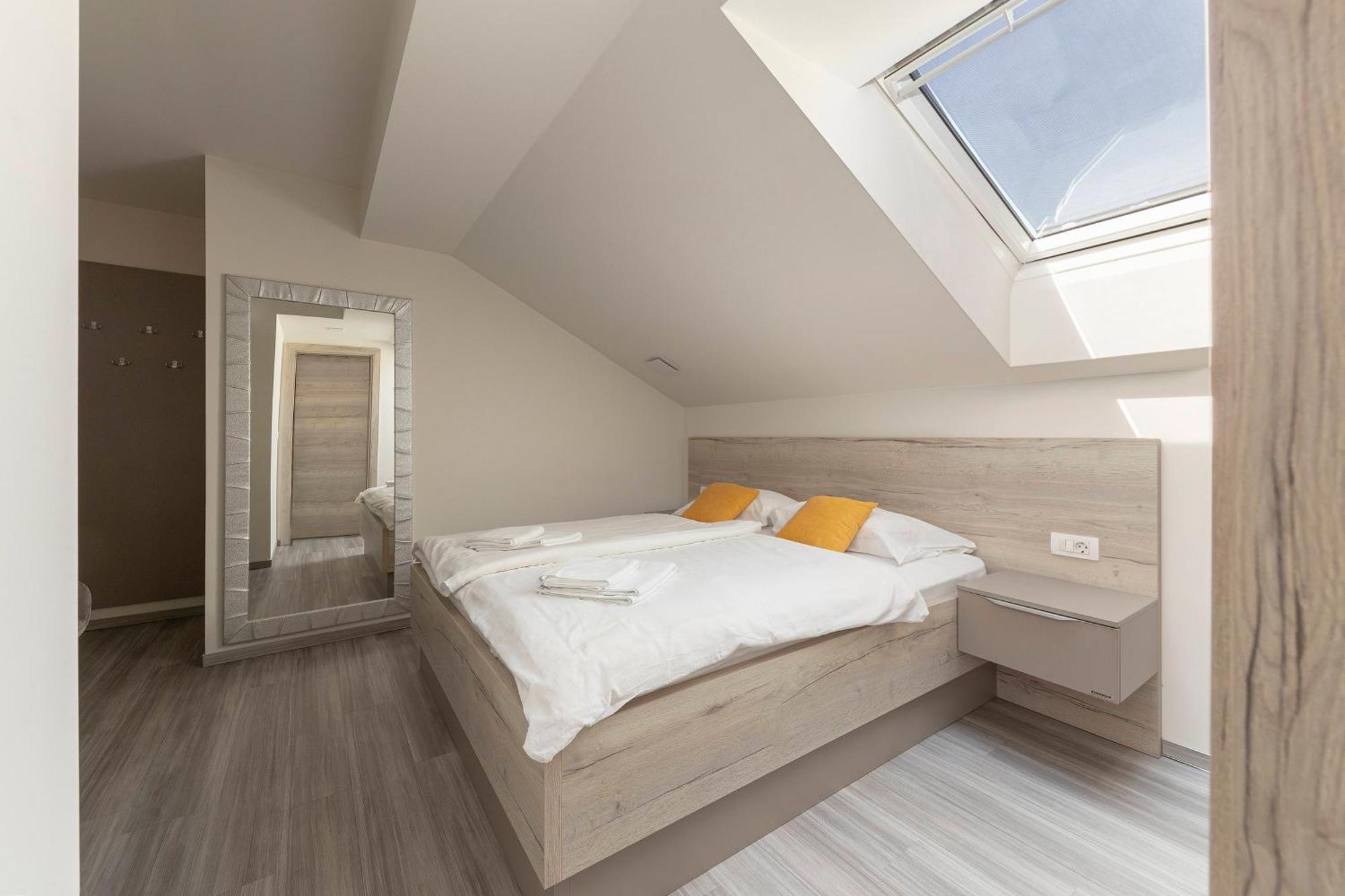 Rooms S Center Slovenske Konjice Exterior photo